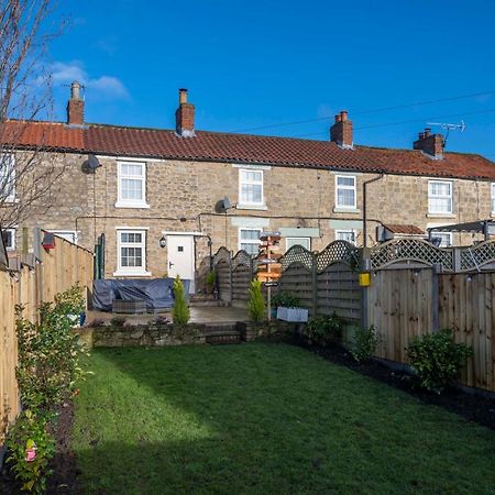 Bumblebee Cottage Pickering Exterior foto